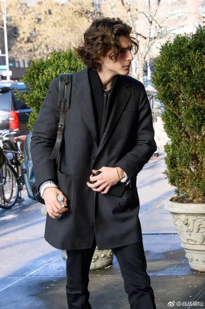 除了埃兹拉米勒,还有哪些美炸的中长发欧美男星?求照! - 知乎