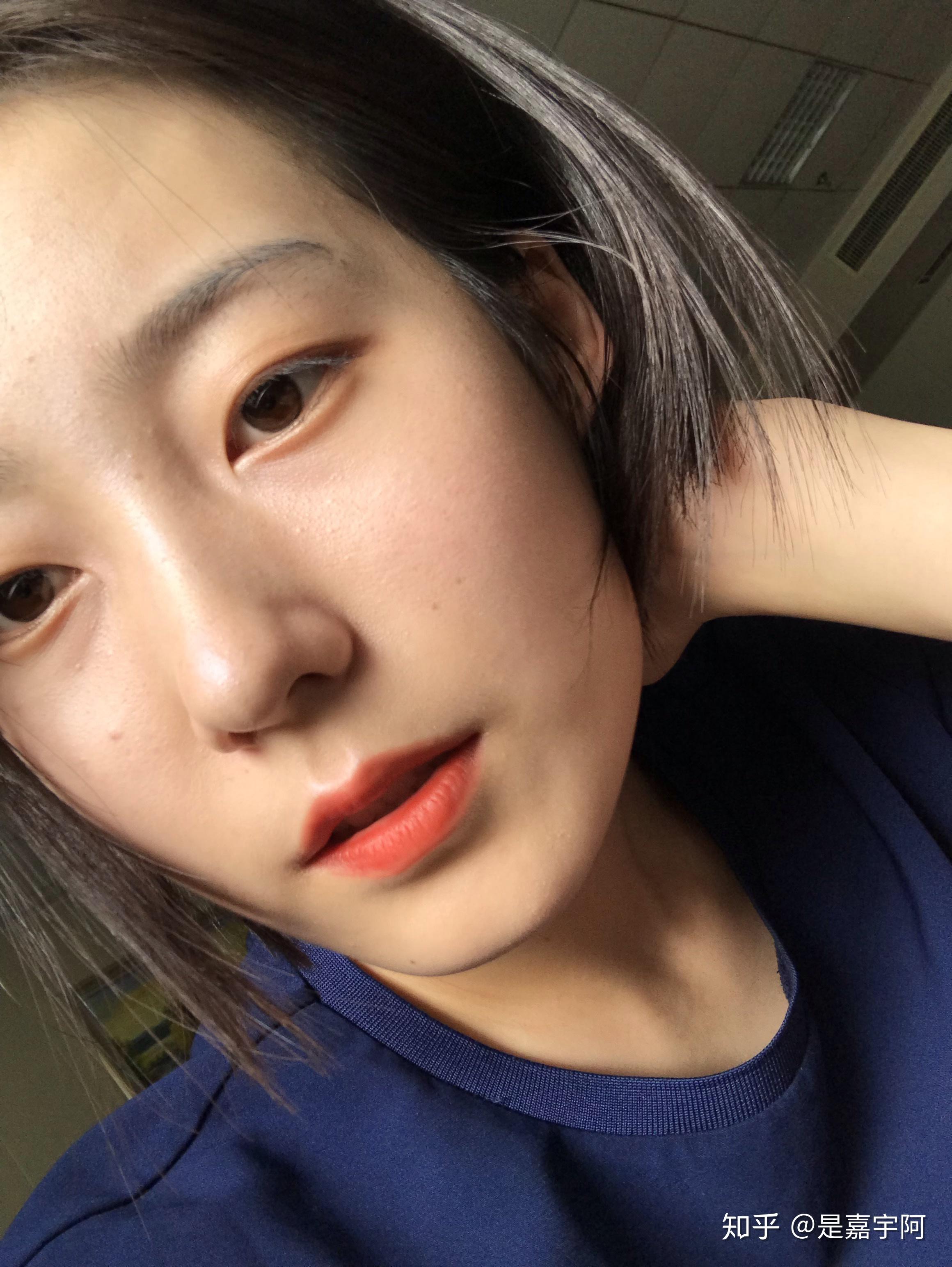 问下万能的知乎能推荐一款黄二白混干型皮肤用的粉底液吗两三百左右的