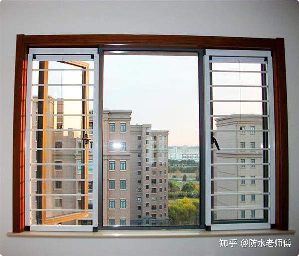 开扇窗漏雨怎么解决