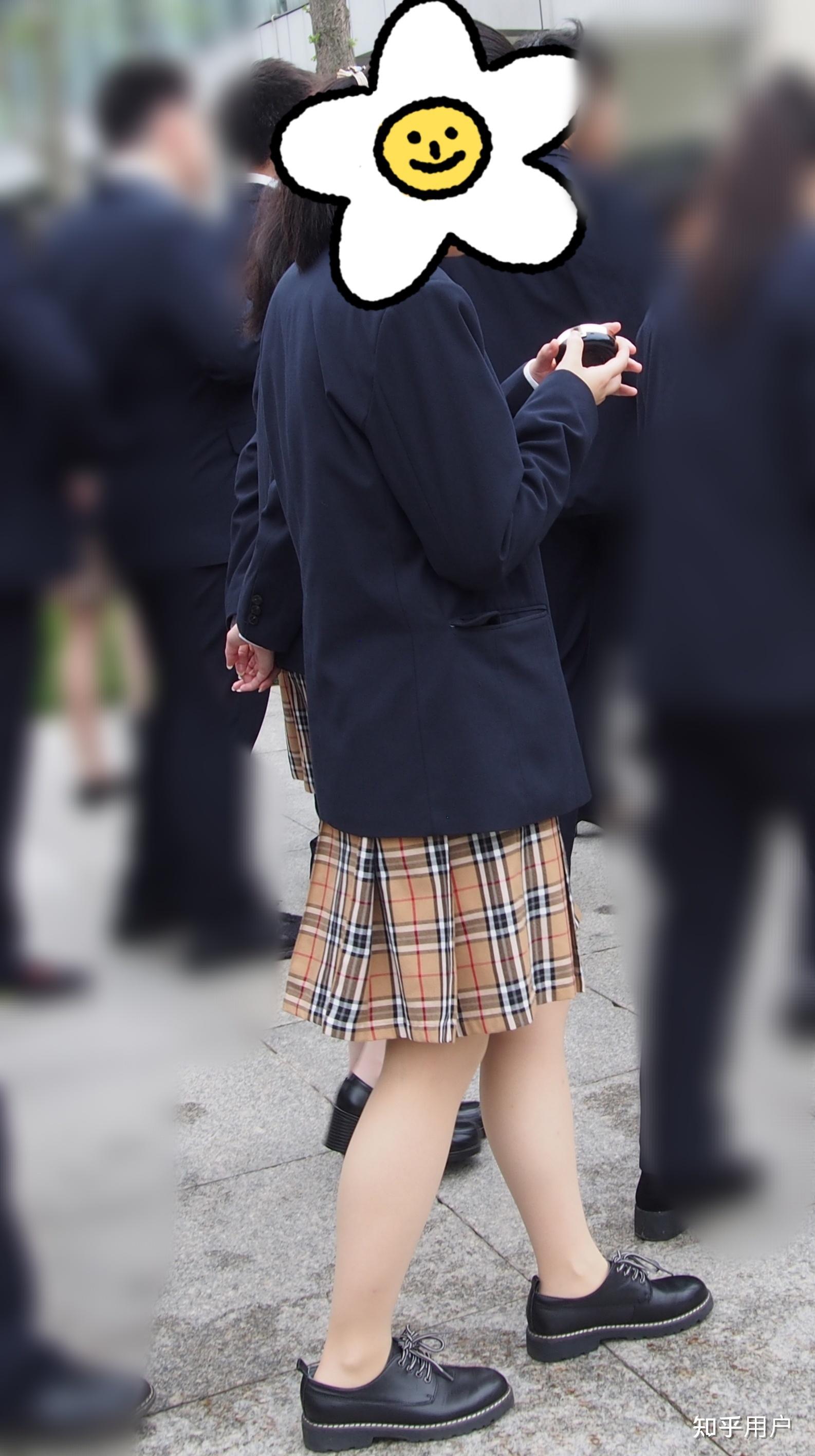 穿有裙子的校服是一种什么体验? - 知乎