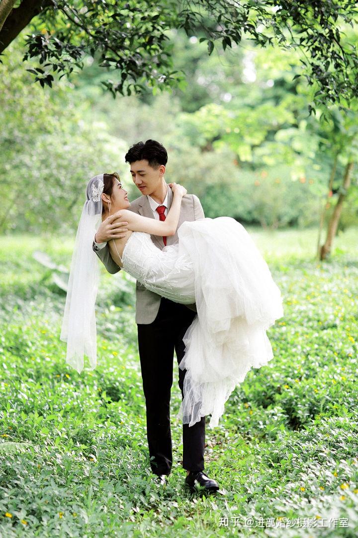 女高男矮如何拍婚纱照好看?
