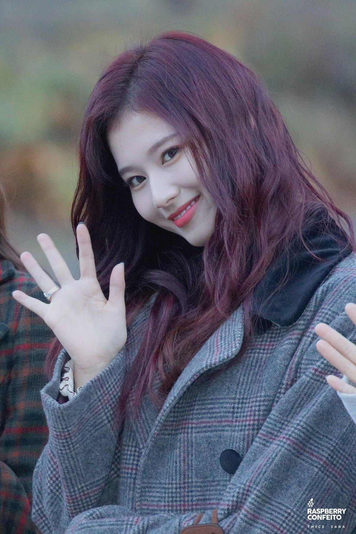 twice的凑崎纱夏sana有什么神图