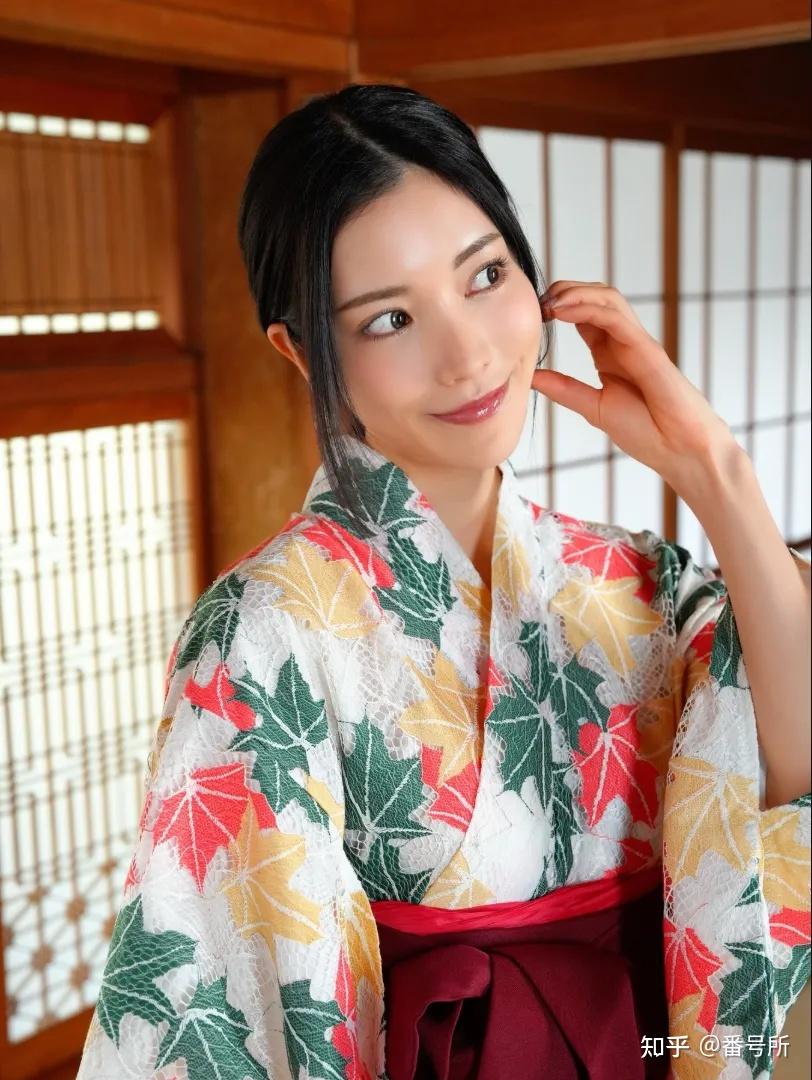 枫花恋宣布回归!新作来喽 - 知乎