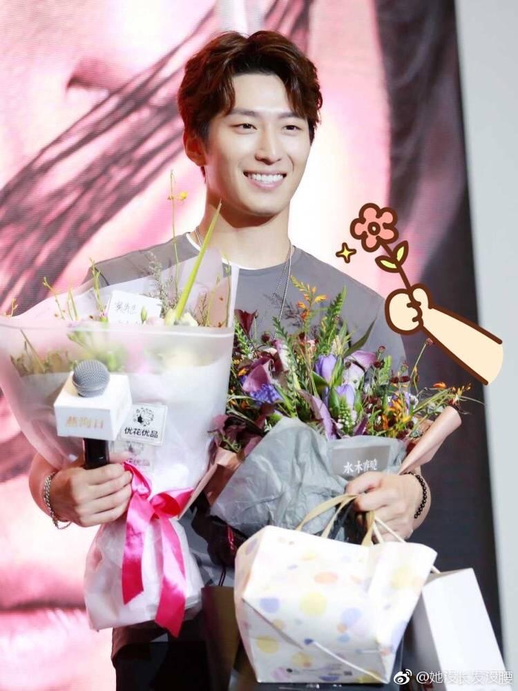 窦骁的美图或搞怪图有哪些?-窦骁帅照