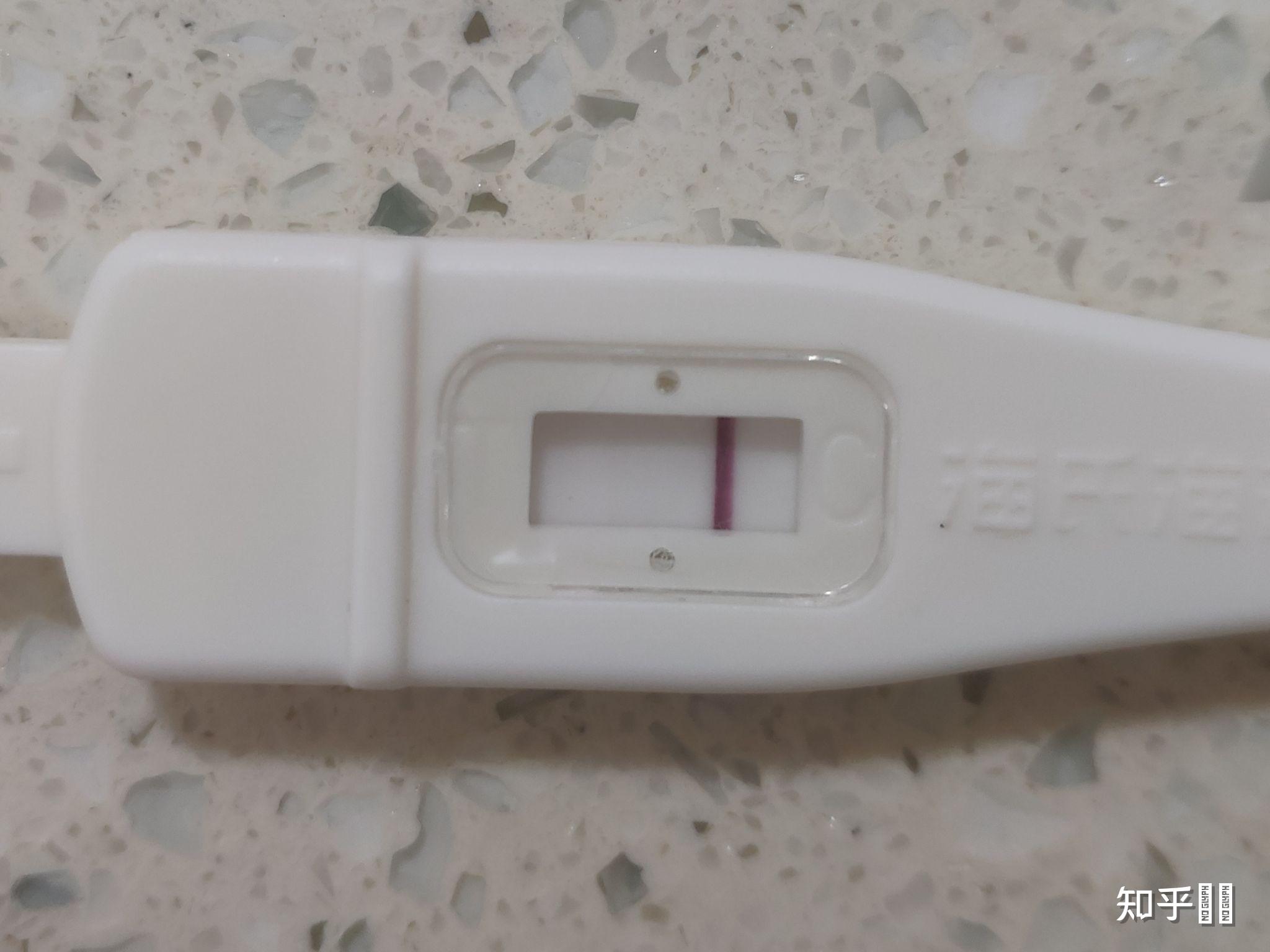 大姨妈推迟11天了,用了四根验孕棒都显示没有怀孕,我这是病了吗?