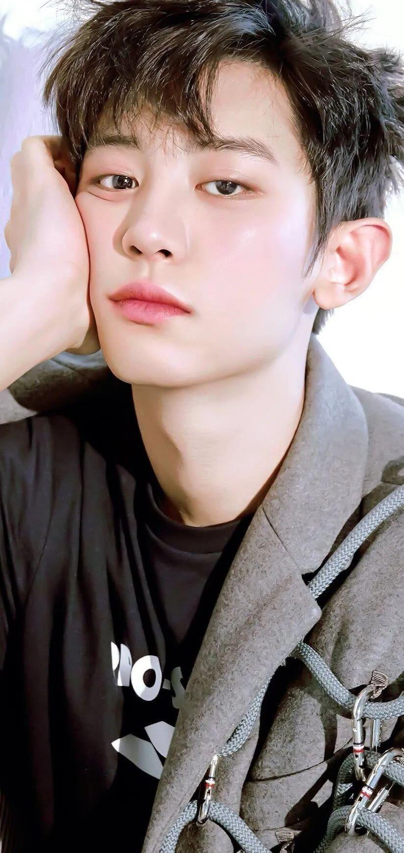 有没有这种风格的exo单人壁纸