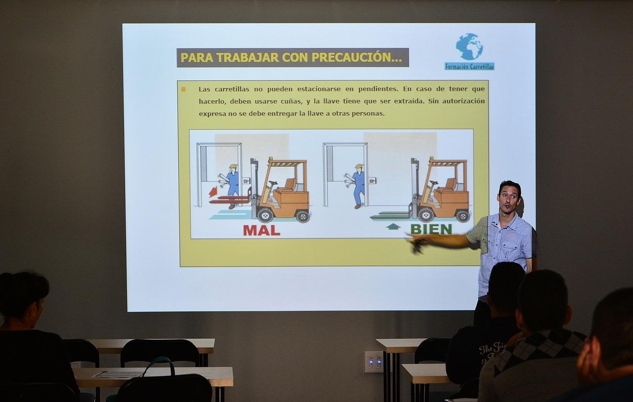 中学教室讲台如何安装