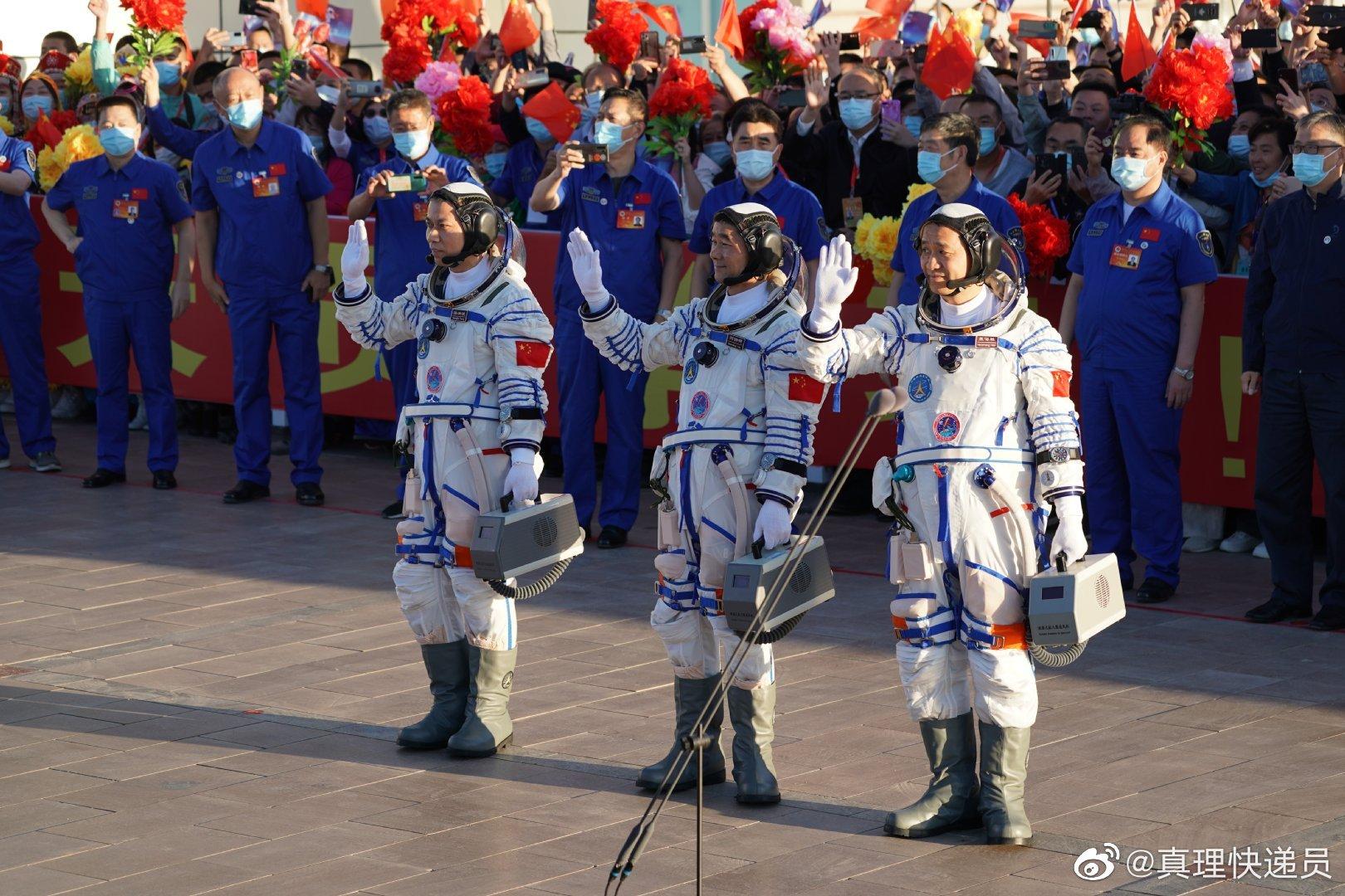 神舟十二号飞船成功完成空间站快速自主对接航天员顺利进驻天和有哪些