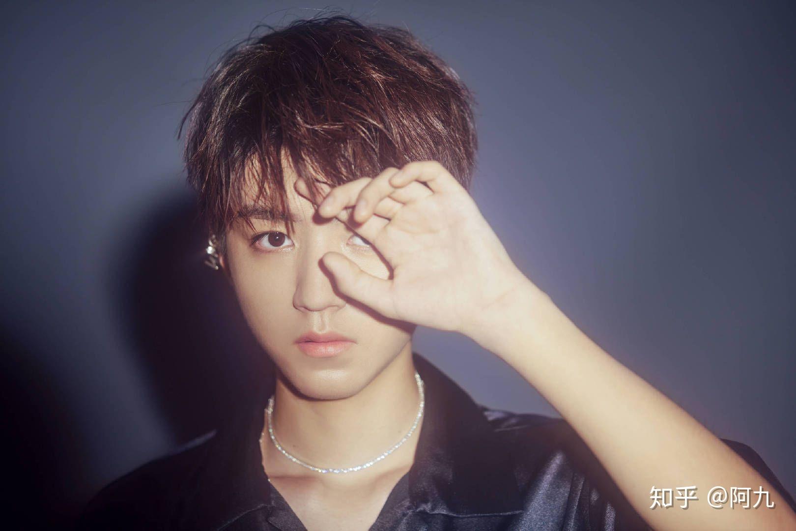 有没有一些王俊凯的高清图片适合做电脑桌面或是一些蓝海图