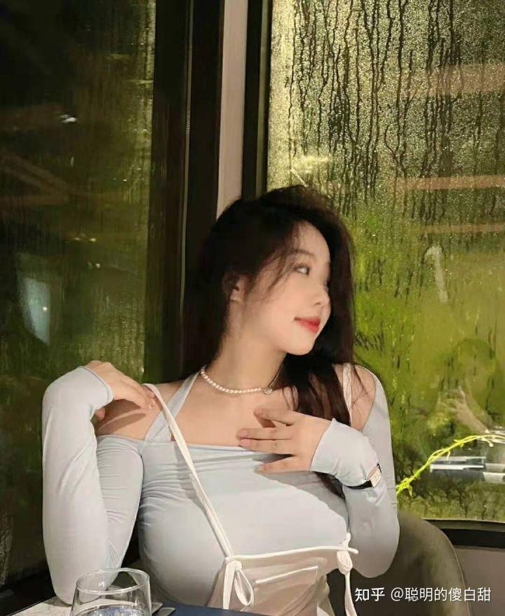 拥有c罩杯以上的女生是什么感觉