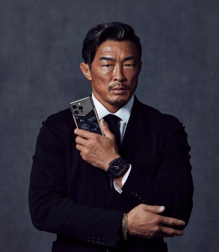 秋山成勋的双面魅力,所到之处,皆是舞台