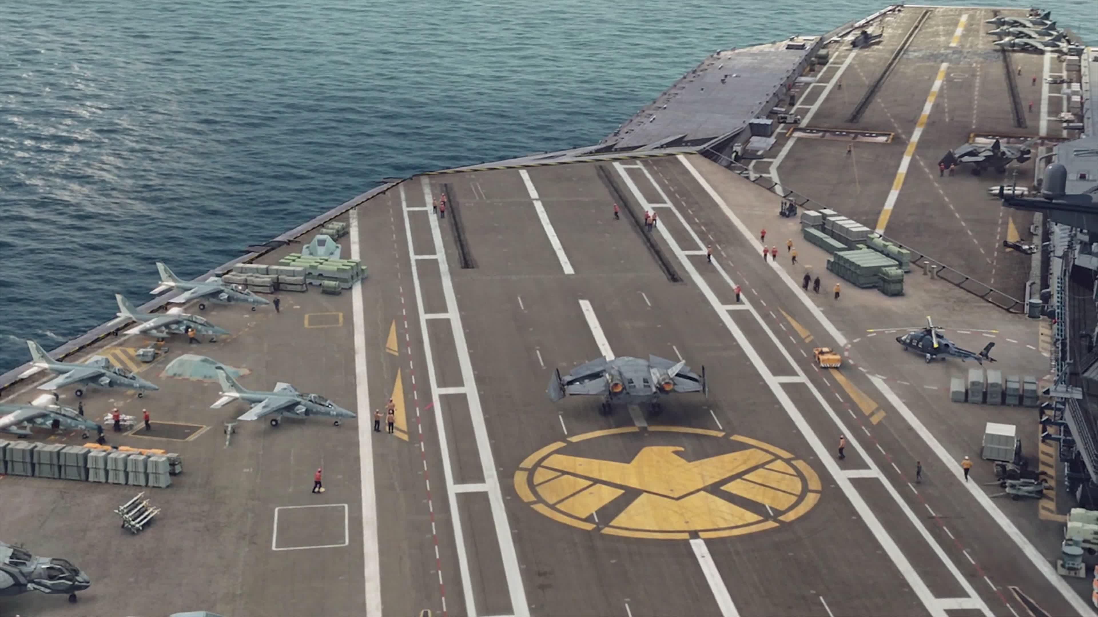 这才是战争片,真正的隐形航空母舰