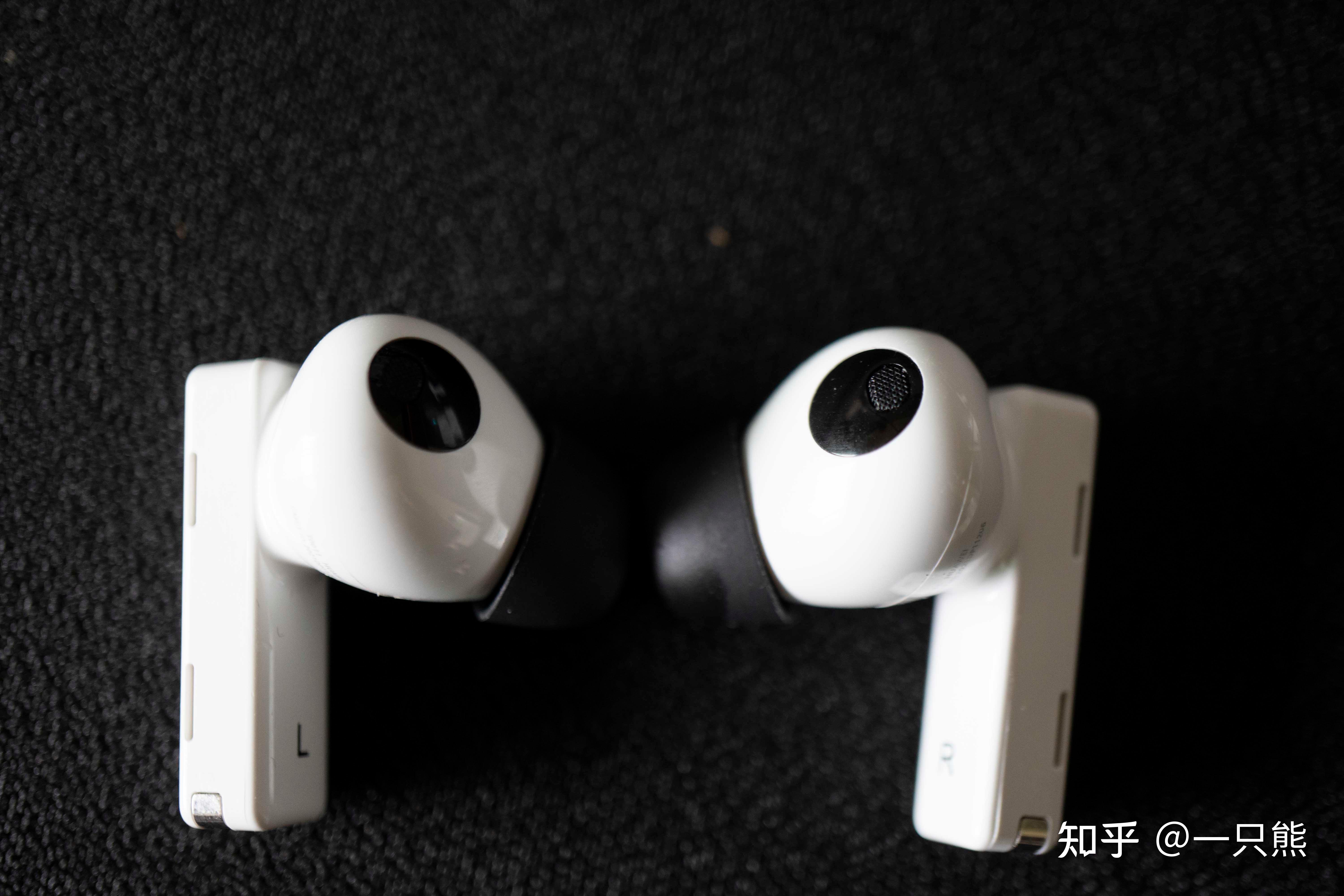 华为freebudspro耳机墨韵白新配色怎么样