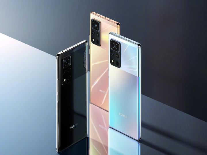 同为3999元,荣耀v40和小米11选谁?网友:答案很明显