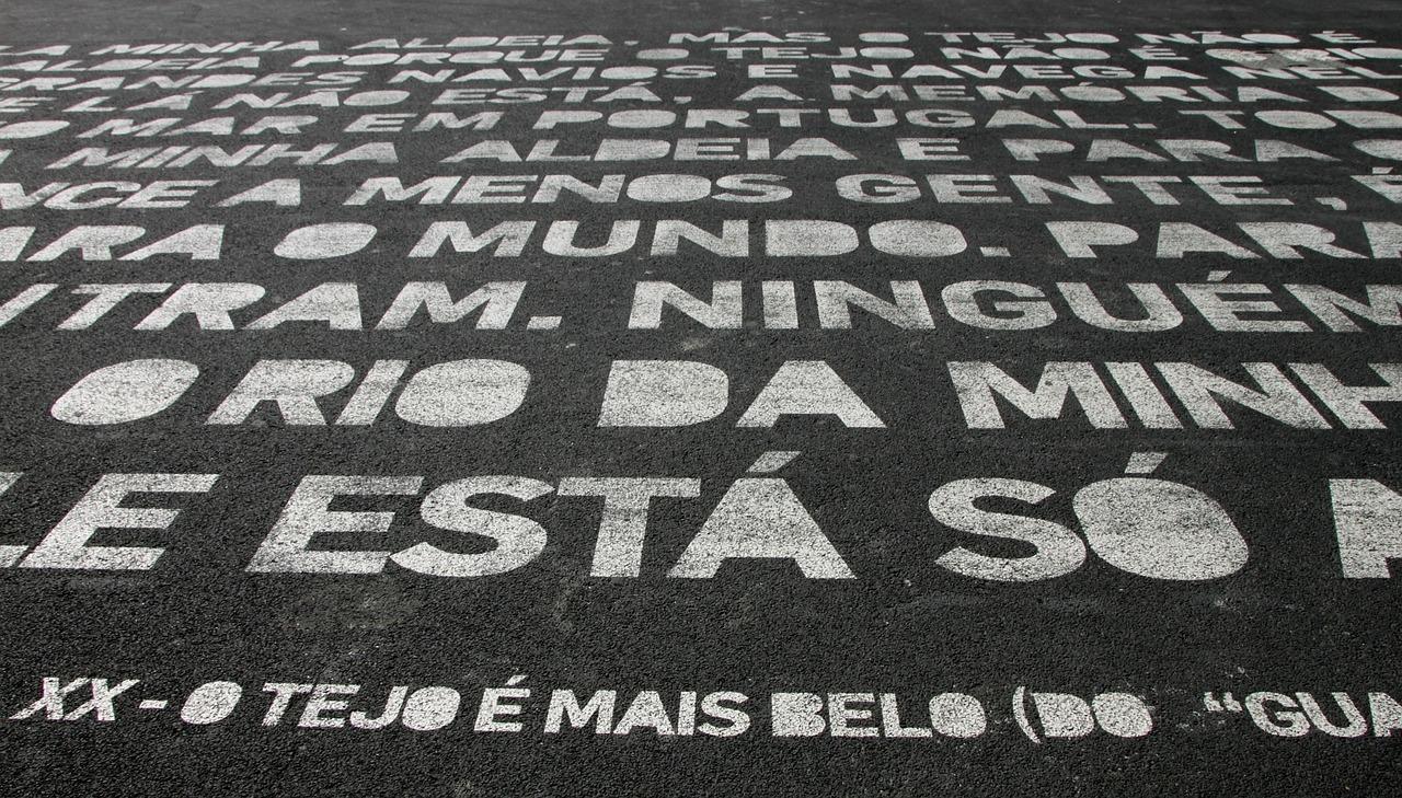 月温柔,岁月静美