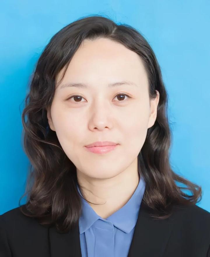 上海80后美女官员纸醉金迷,多名情人,靠颜值广交男友,疯狂敛财获刑10