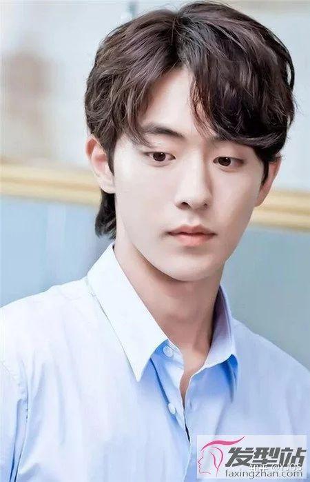 发际线高发量少菱形脸男生适合什么发型? - 知乎