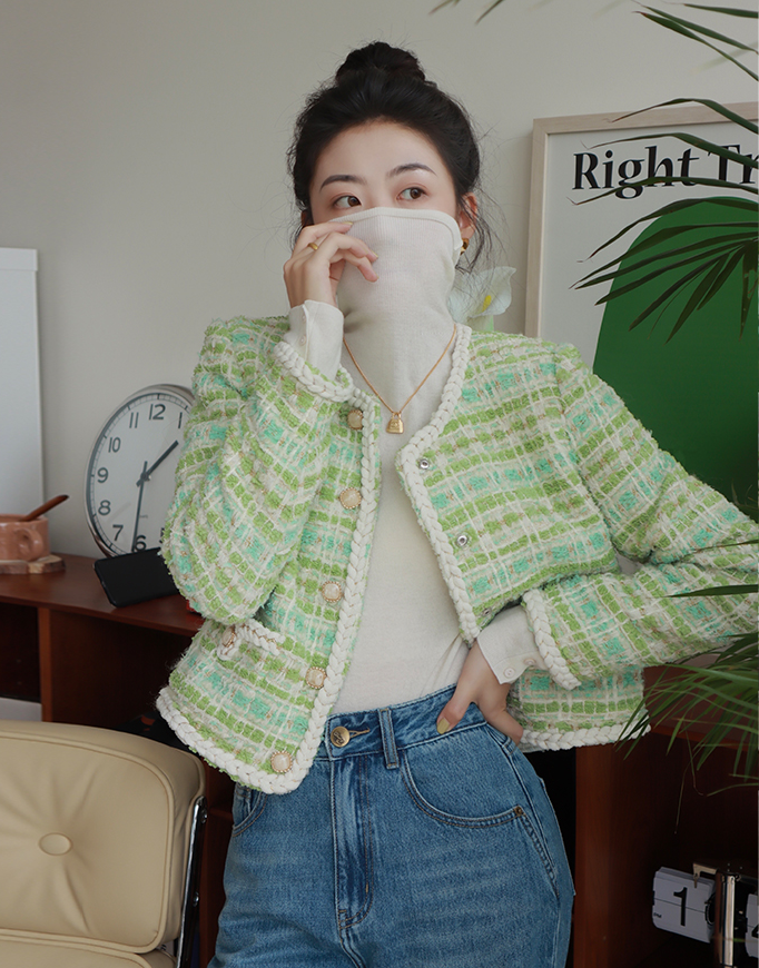 秋天女生应该如何搭配秋装?|女生秋天必备穿搭推荐指南