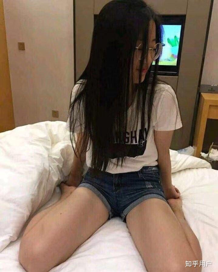 大二眼镜小冰视频有知道的麻烦整一套?