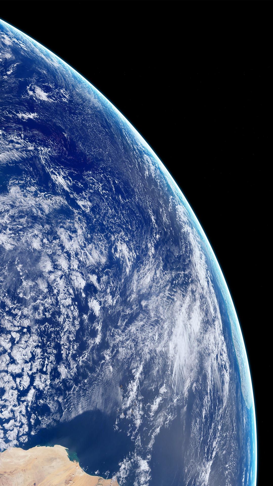 有没有一些好看的图片关于太空题材的?