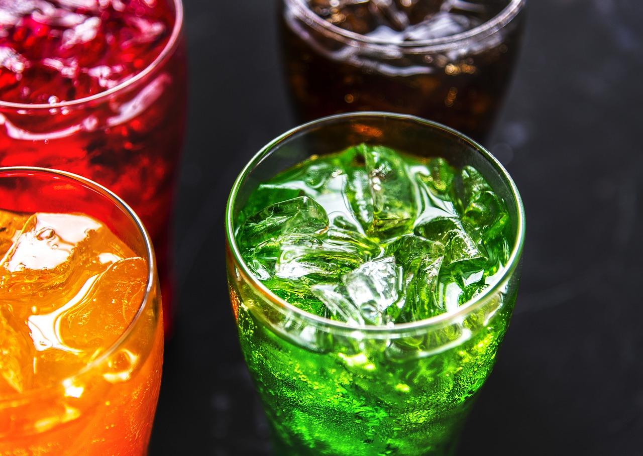 曲筱筱喝的饮料是什么