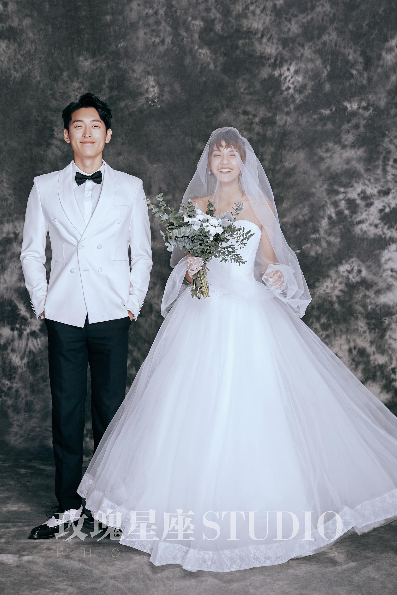 拍婚纱照衣服越多越好几套最合适