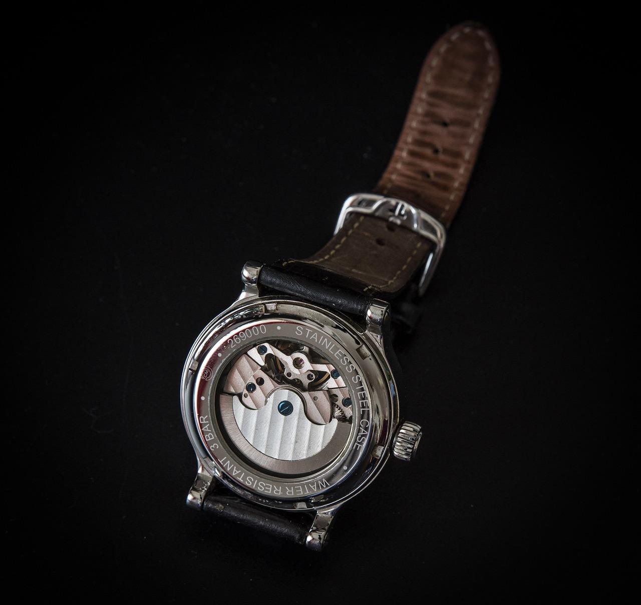 双狮手表换玻璃多少钱