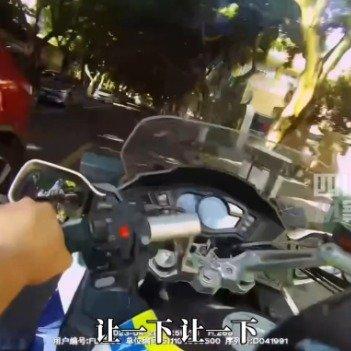 乐山交警“咆哮式”开道救援烫伤幼童,感动网友 - 知乎