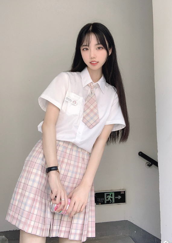 jk 制服适合什么样的发型? - 知乎