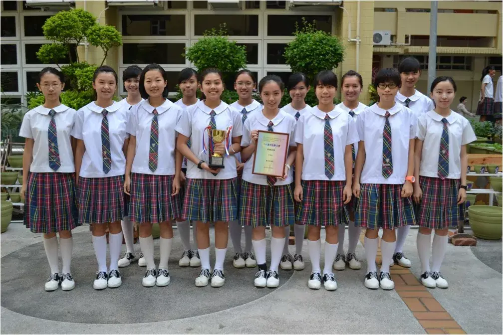 香港中学有哪些好看的校服? - 知乎