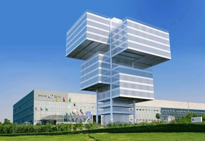 不锈钢建筑注意有人用不锈钢建起一栋楼了不比水泥建筑贵多少