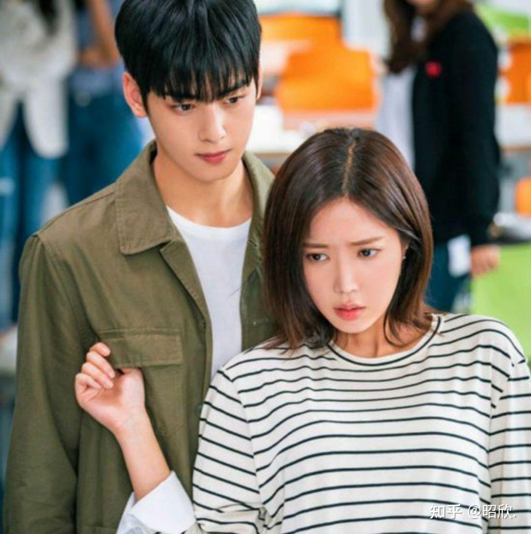 《和李钟硕7815821582157815李宝英》童年的金所炫