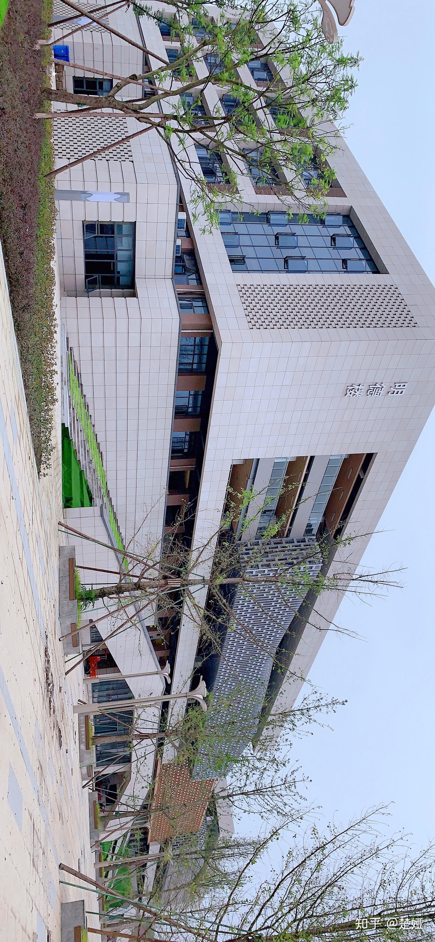 谁有吉利学院成都校区图呀