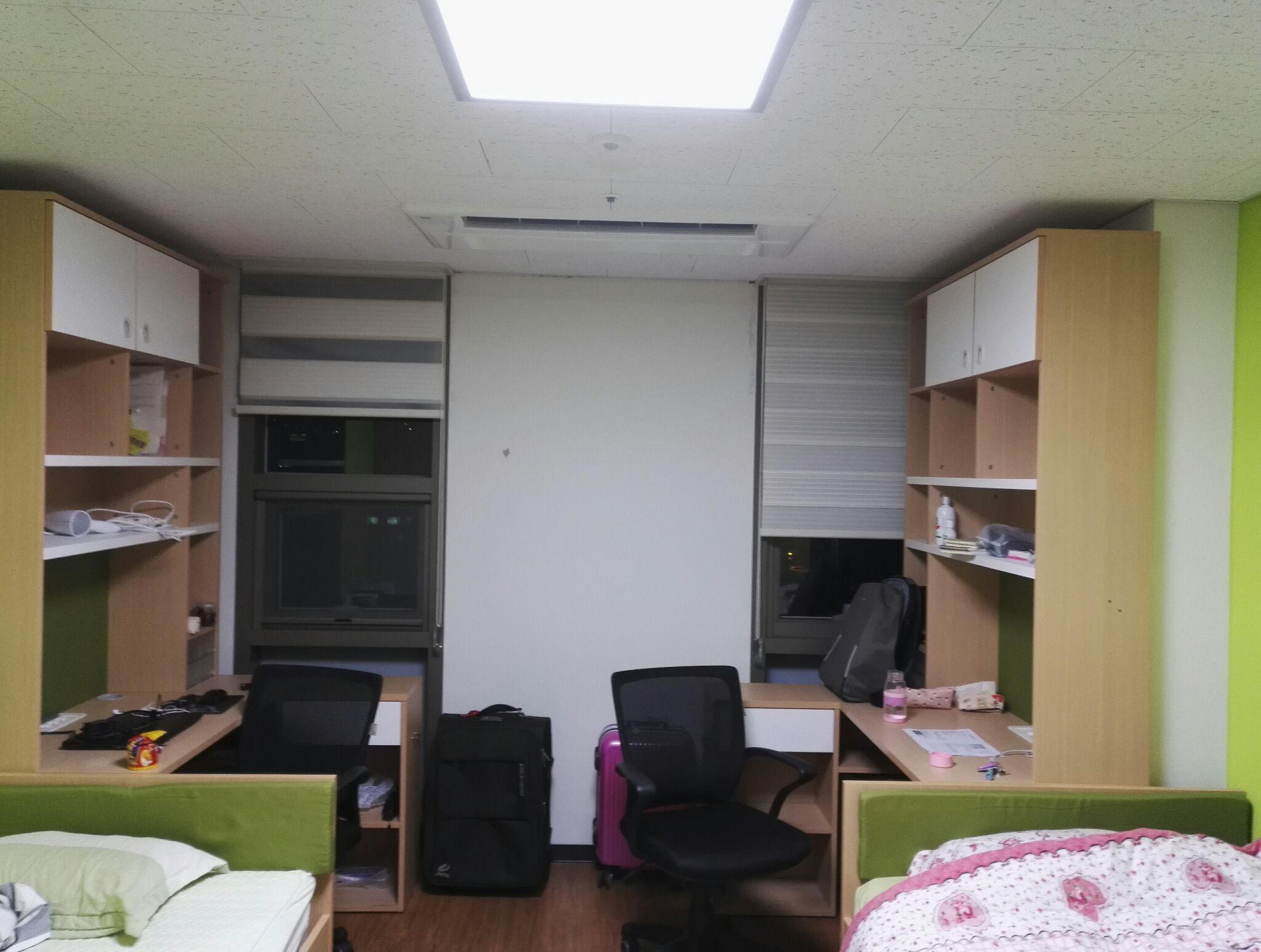 庆熙大学首尔校区的校内宿舍怎么样呢,有什么配套设施,有图片吗?