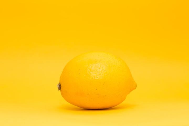 "a lemon"真的是指一个"柠檬"吗?