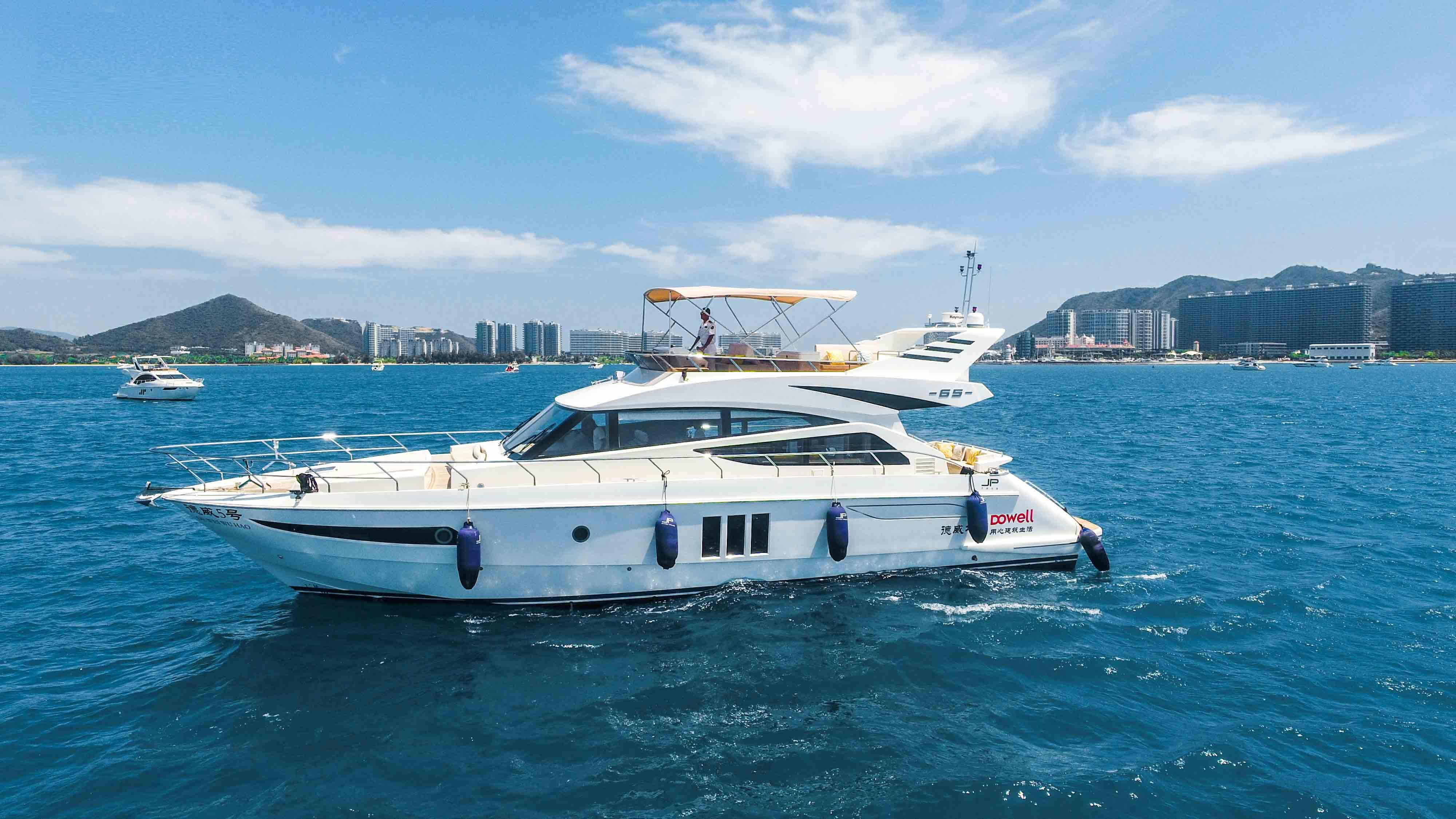 飞桥游艇先睹为快,三亚国际游艇展上的耀眼"明星"