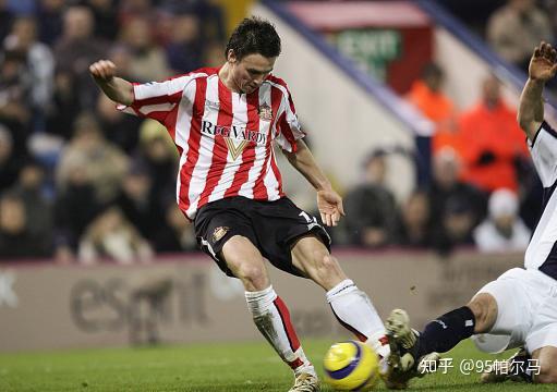 有哪些足球运动员踢着踢着就突然淡出主流赛场了? - 