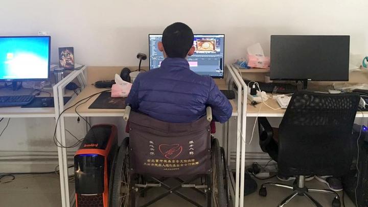 《逗鱼时刻》和他的制作者刘欣宇