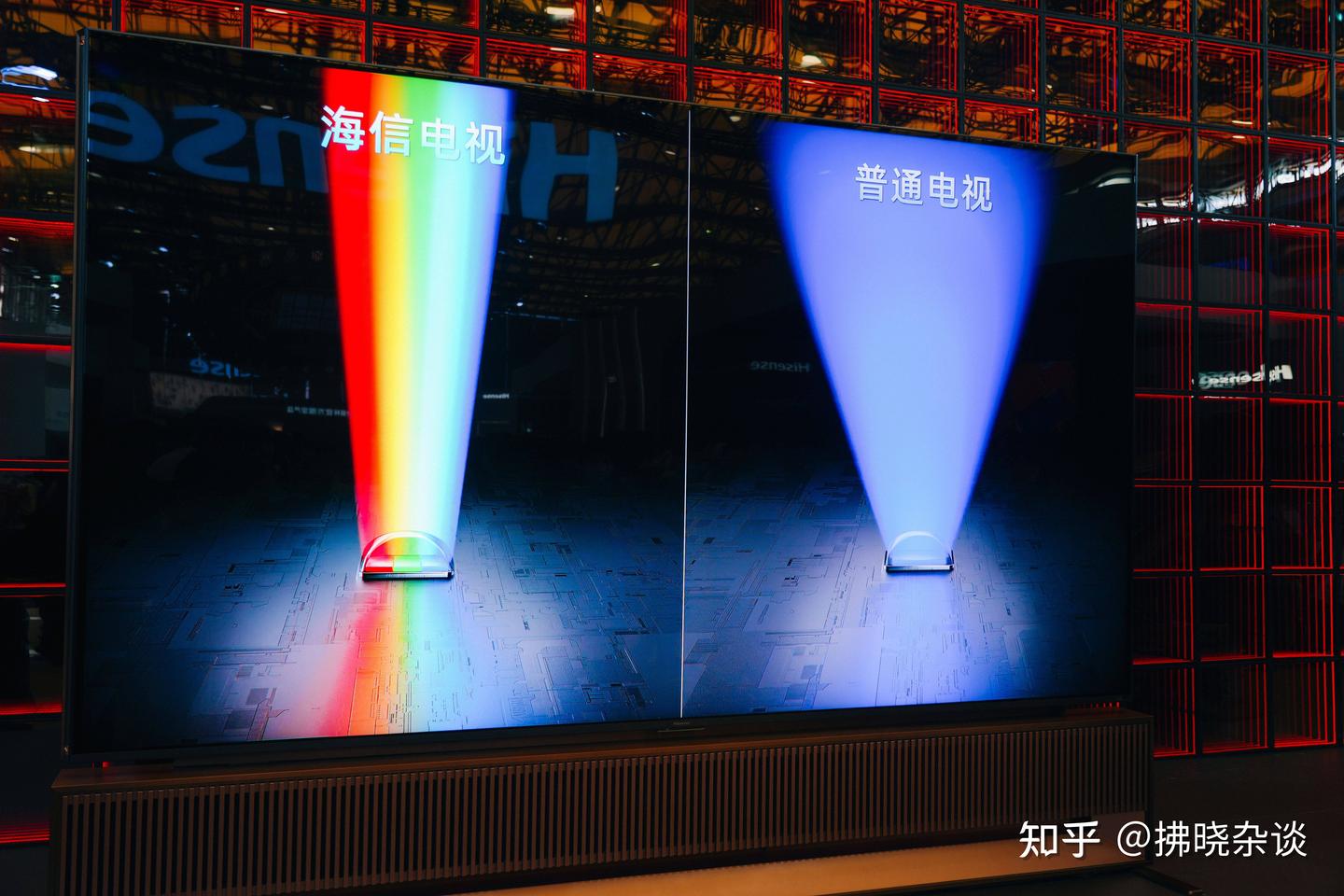 2026旗舰电视版本答案已出炉,以海信电视E7S Pro为例,一文讲清RGB-Mini LED和SQD-Mini LED的本质区别,别在错误的道路上打转了!