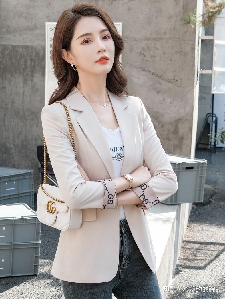 适合小个子女生穿的西装外套有哪些推荐