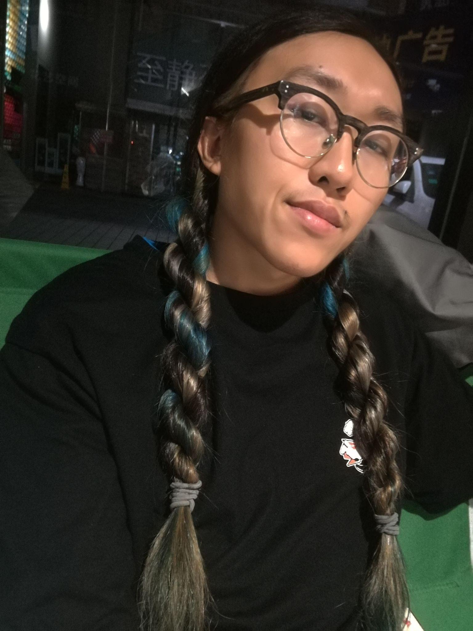 男生长发扎辫子好吗?怎么扎好看呢? - 知乎