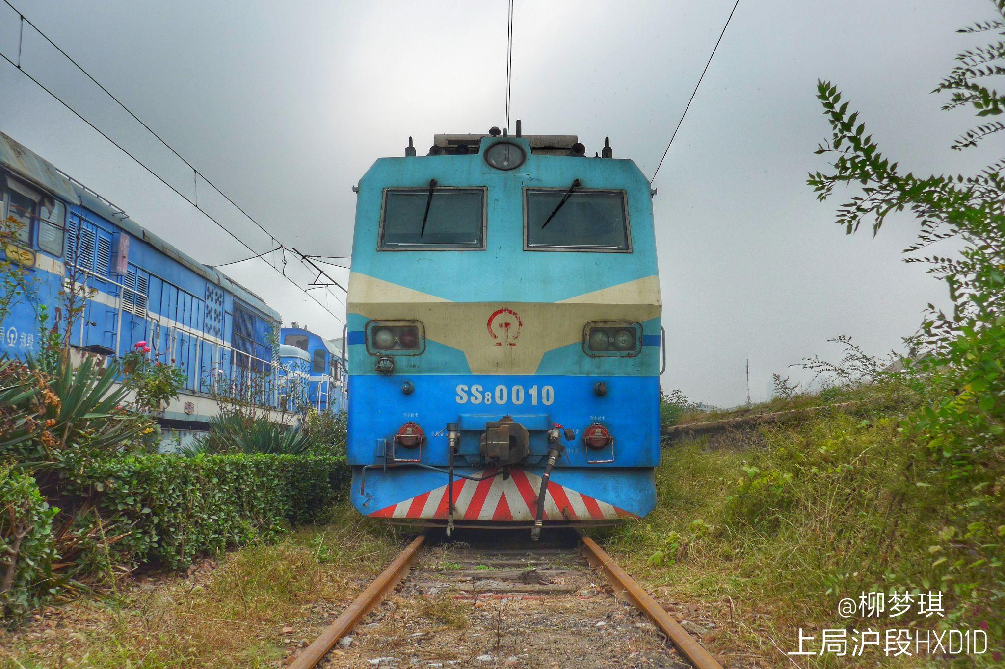 如何看待郑州机务段 10 台 ss8 型电力机车报废? - 知乎