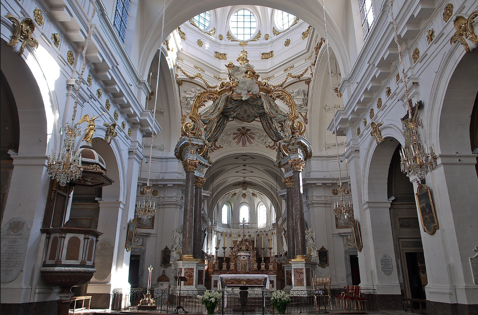 巴洛克是种什么风格?它形成的历史原因是什么?