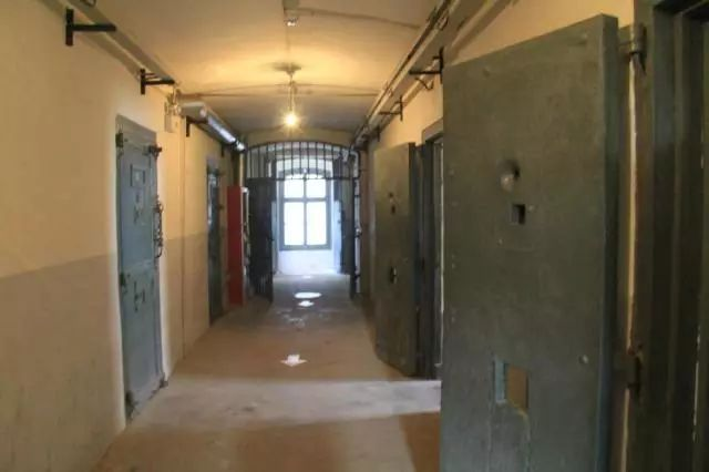 金山区看守所地址