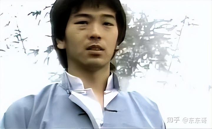 老一辈演员张晨光直播带货被网友骂哭,你怎么看?