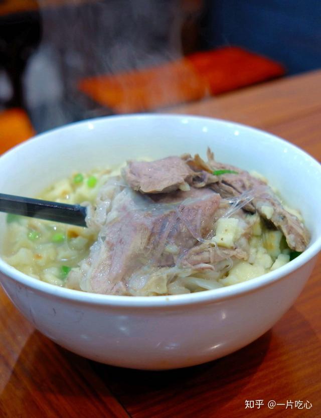 西安不但有羊肉泡馍 还有更厉害的小炒泡馍 - 知乎