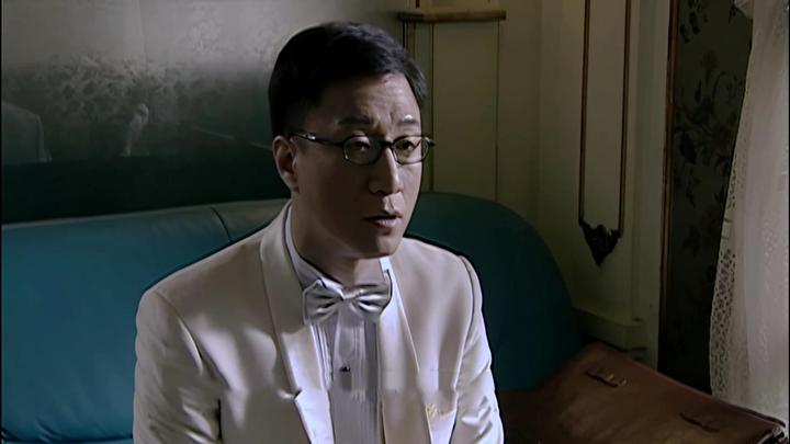 《潜伏》余则成的最后为什么会泪流满面?看看当时的历史就知道了 - 知乎