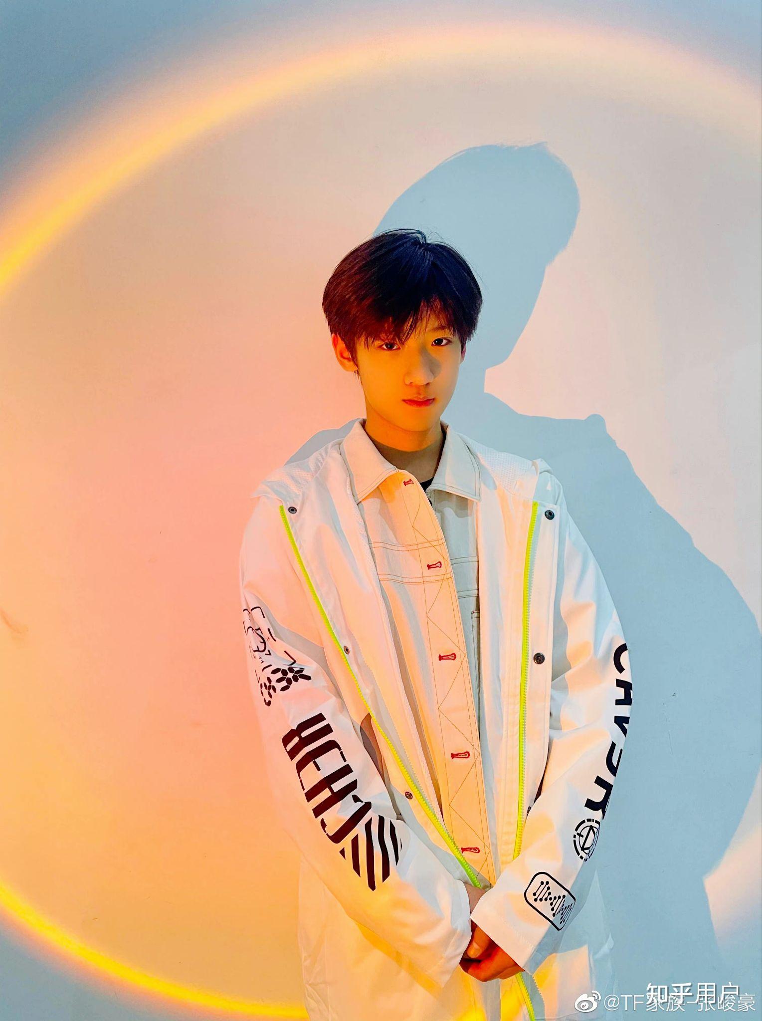 可以发点tf三代张峻豪的入坑神图吗