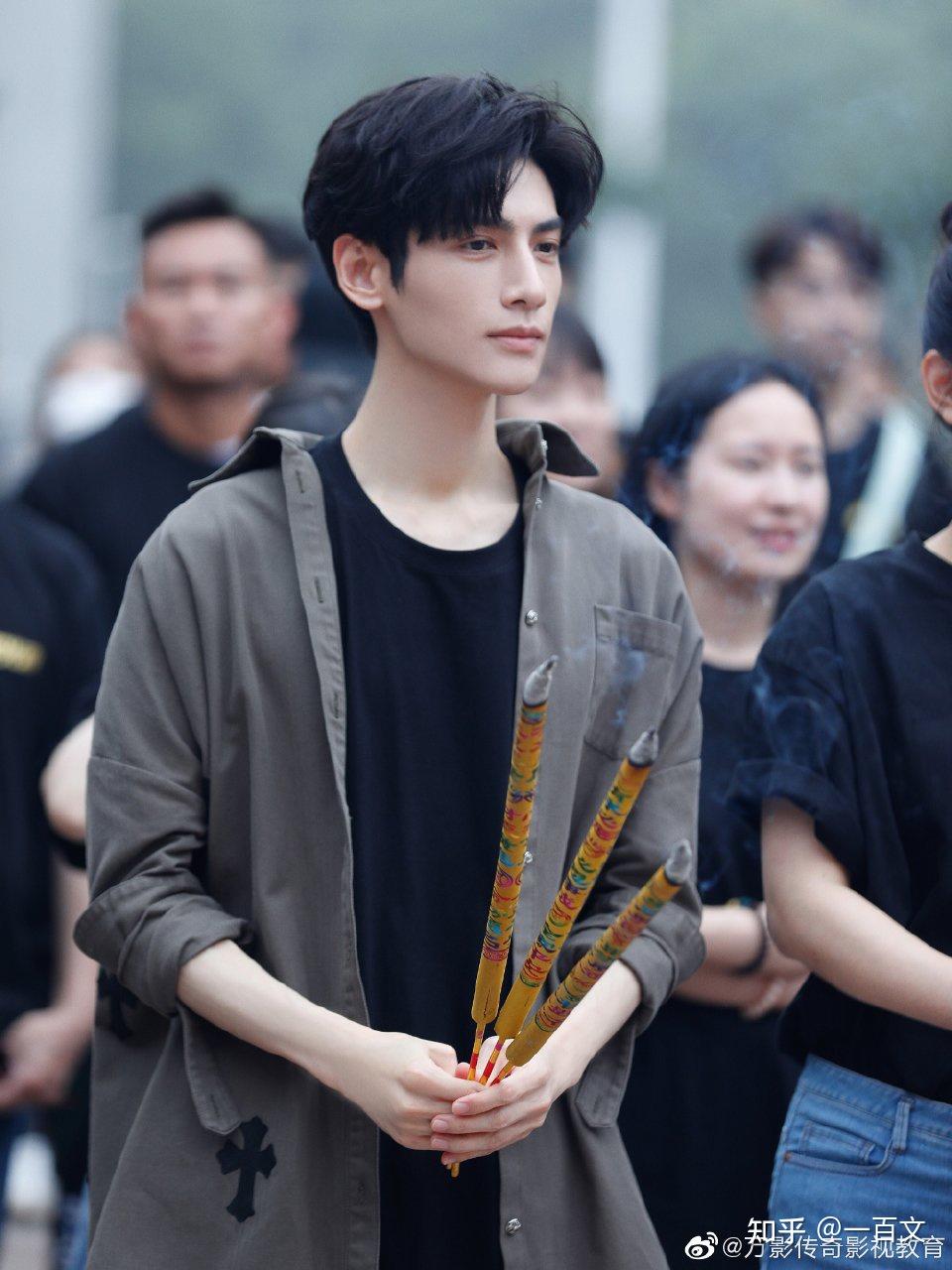 为什么营销号总是黑罗云熙瘦脱相了? - 知乎