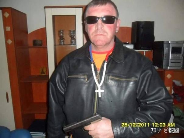 拍摄serbiastrong这首歌的三名士兵现状如何